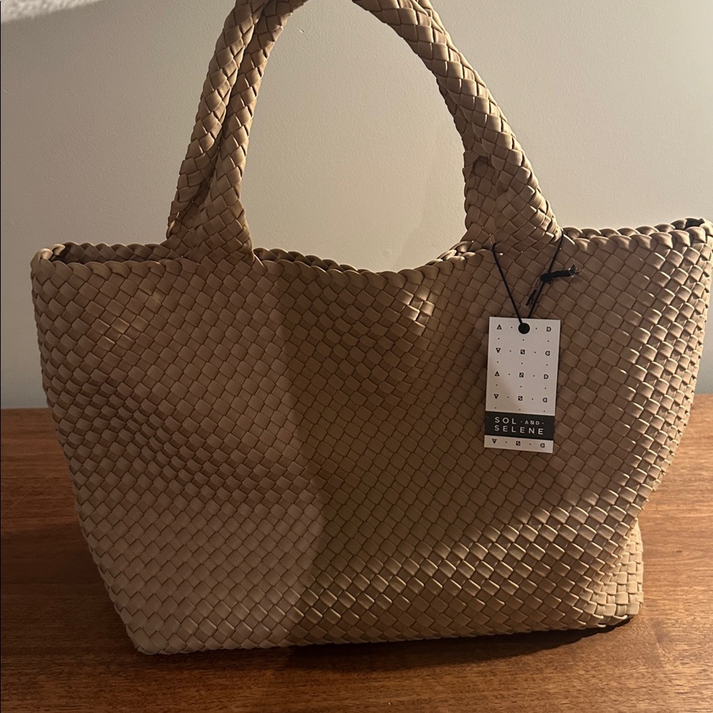 Sol & Selene Sky’s the Limit Large Tote - Picture 7 of 7